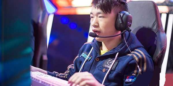 他在场上的 他在场上的