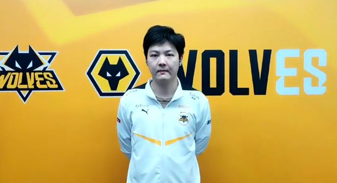 前排以双抗